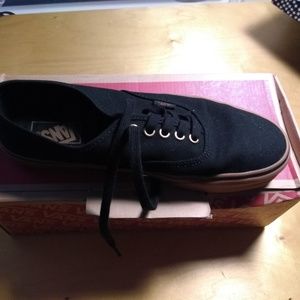 Black with Copper accents gum soled Vans Mens 7.5